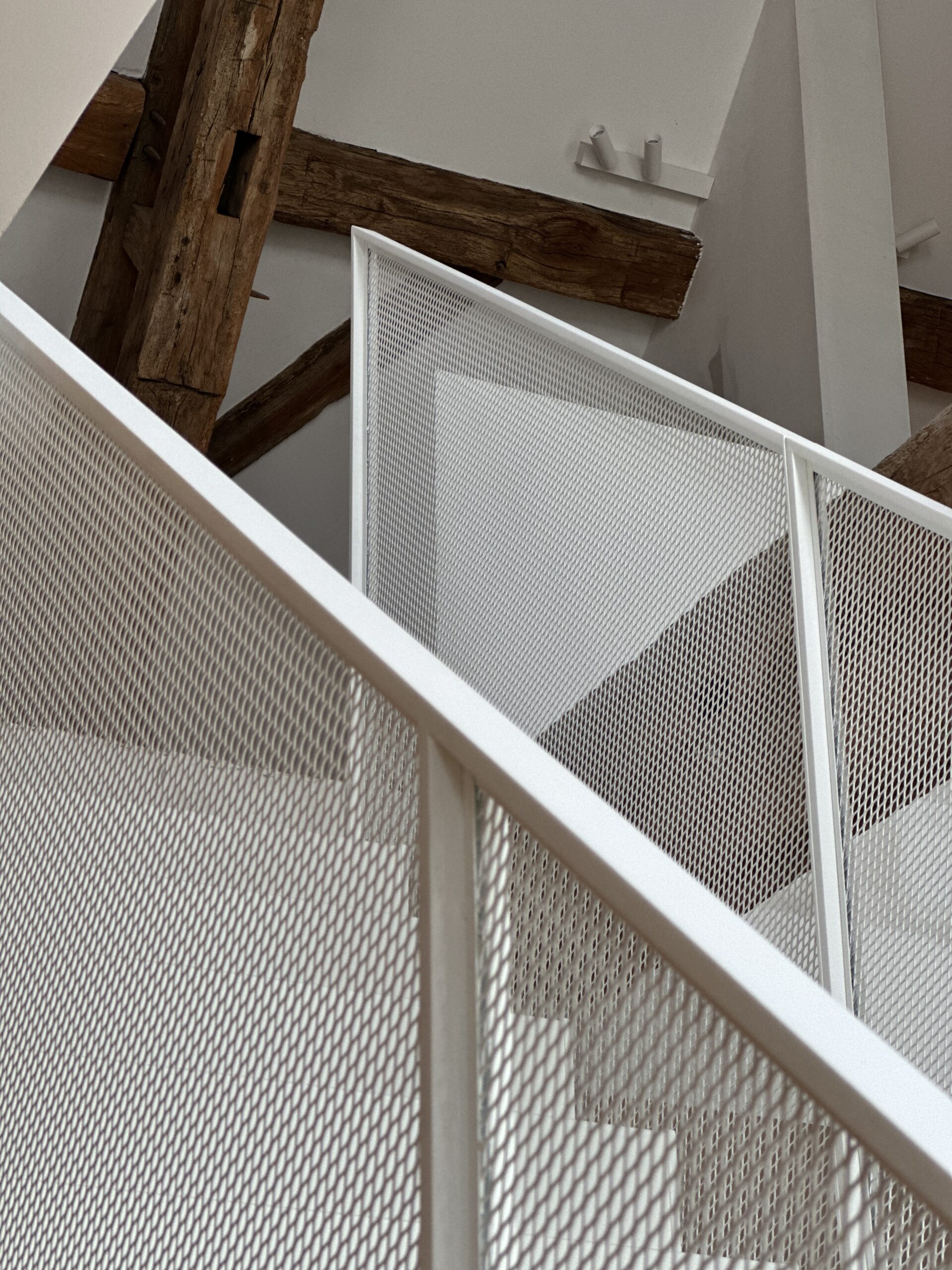 3-3 Escalier blanc - Château Lambert