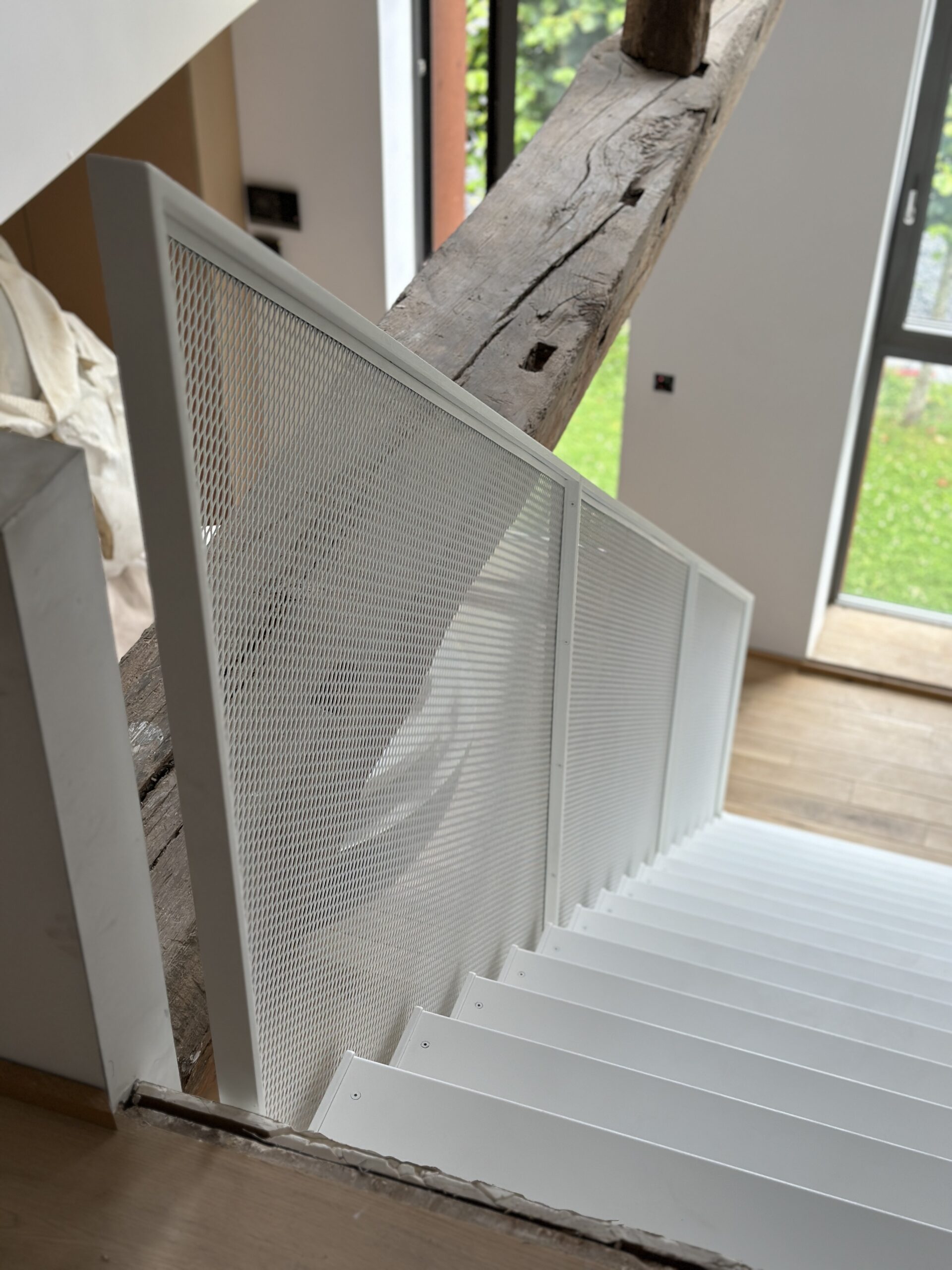 3-7 Huot Metallerie -Escalier blanc - Château Lambert