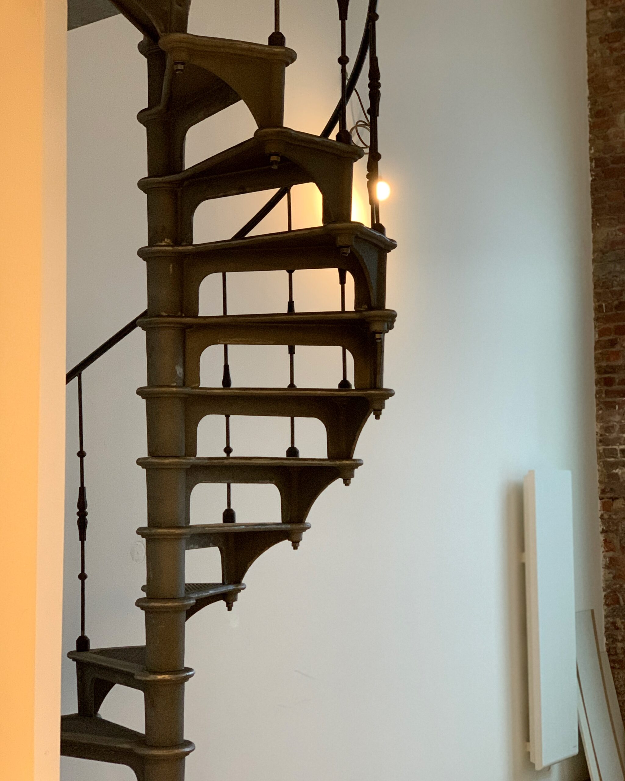 Created with RNI Films app. Profile 'None' Huot Metallerie