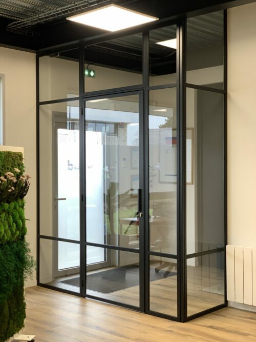 Verrière d'entrée de bureau